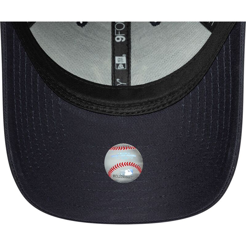 cepice-zaoblena-namornicka-modra-nastavitelny-9forty-outdoor-icon-new-york-yankees-mlb-new-era