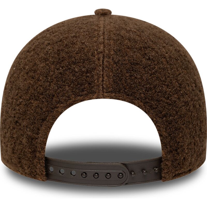 cepice-zaoblena-hneda-snapback-9forty-winter-borg-new-york-yankees-mlb-new-era