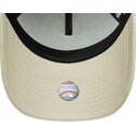 cepice-zaoblena-bezova-snapback-dorado-e-frame-metallic-outline-new-york-yankees-mlb-new-era