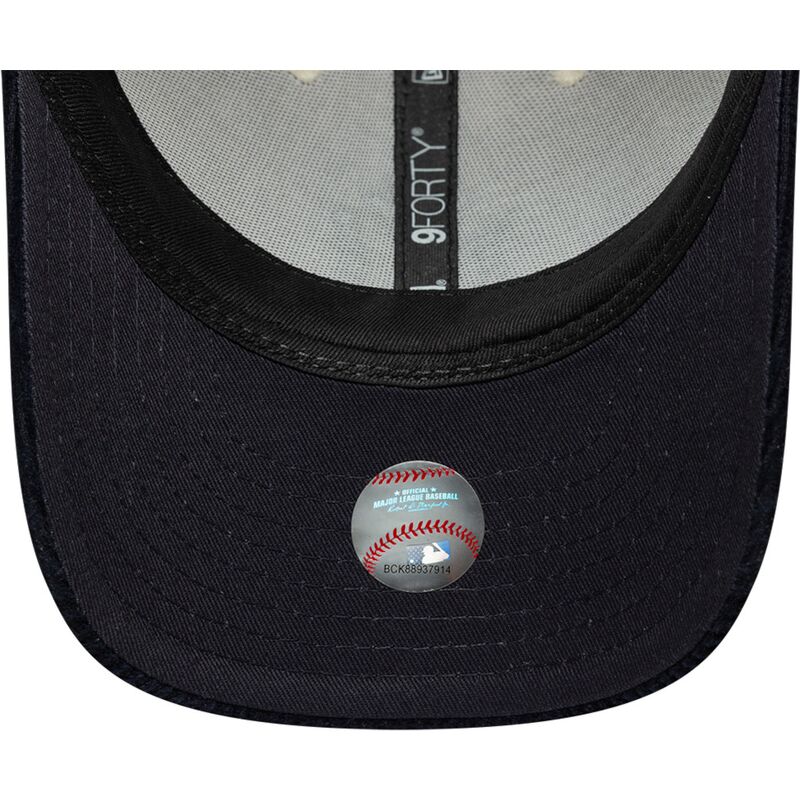 cepice-zaoblena-bezova-nastavitelny-9forty-m-crown-cord-new-york-yankees-mlb-new-era