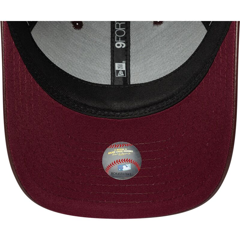 cepice-zaoblena-hneda-snapback-9forty-m-crown-pu-diamante-new-york-yankees-mlb-new-era