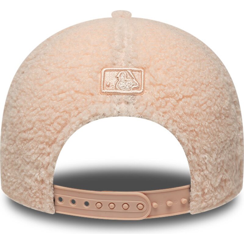 cepice-zaoblena-ruzova-snapback-pro-deti-rosa-9forty-m-crown-winter-borg-new-york-yankees-mlb-new-era