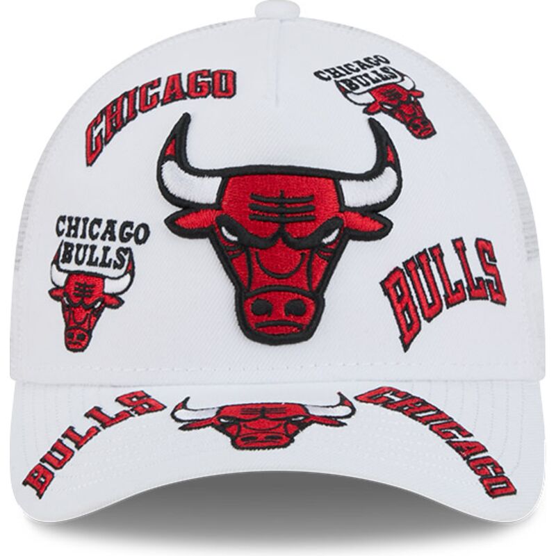cepice-zaoblena-bila-snapback-9forty-m-crown-a-frame-all-over-chicago-bulls-nba-new-era