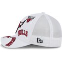 cepice-zaoblena-bila-snapback-9forty-m-crown-a-frame-all-over-chicago-bulls-nba-new-era