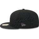 cepice-rovna-cerna-prilehava-59fifty-side-script-new-york-yankees-mlb-new-era