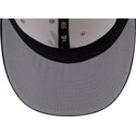 cepice-zaoblena-bezova-prilehava-59fifty-beads-na-lifestyle-f1-atlanta-braves-mlb-new-era
