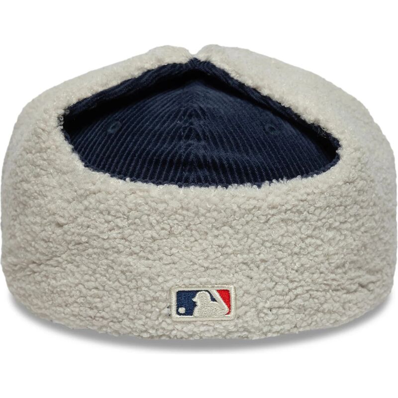 cepice-zaoblena-namornicka-modra-prilehava-59fifty-cord-dog-ear-new-york-yankees-mlb-new-era