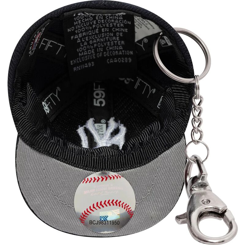 prislusenstvi-namornicka-modra-llavero-mini-cap-keychain-new-york-yankees-mlb-new-era