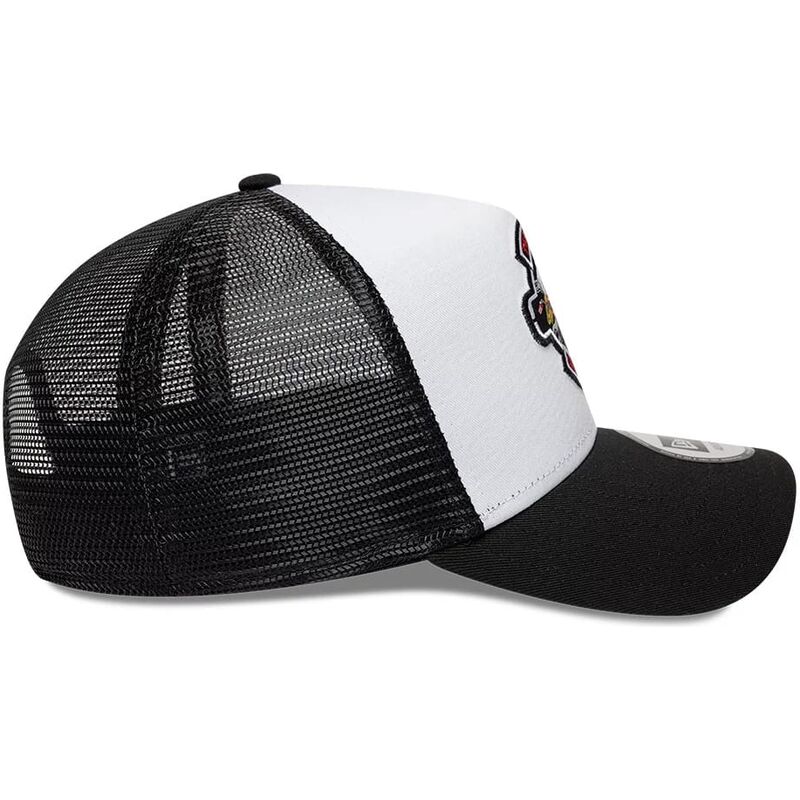 cepice-zaoblena-cerna-snapback-a-frame-location-icon-pigs-eye-garage-new-era