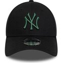 cepice-zaoblena-cerna-nastavitelny-9forty-league-essential-new-york-yankees-mlb-new-era