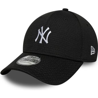 Čepice zaoblená černá přiléhavá 39THIRTY Stretch Mesh New York Yankees MLB New Era
