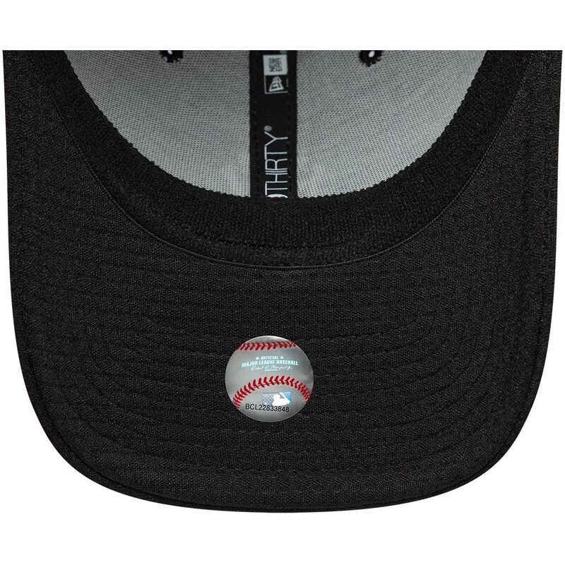 cepice-zaoblena-cerna-prilehava-39thirty-stretch-mesh-new-york-yankees-mlb-new-era