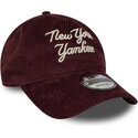 cepice-zaoblena-cervena-nastavitelny-9twenty-a-frame-cord-script-new-york-yankees-mlb-new-era
