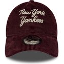 cepice-zaoblena-cervena-nastavitelny-9twenty-a-frame-cord-script-new-york-yankees-mlb-new-era