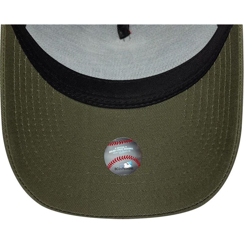 cepice-zaoblena-zelena-snapback-a-frame-league-essential-new-york-yankees-mlb-new-era