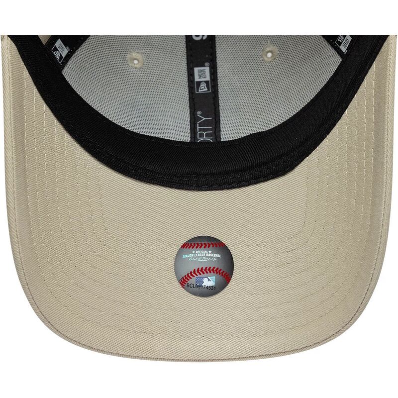 cepice-zaoblena-bezova-nastavitelny-9forty-fruit-icon-strawberry-new-york-yankees-mlb-new-era