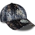 cepice-zaoblena-vicebarevna-nastavitelny-9forty-snake-print-new-york-yankees-mlb-new-era