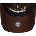 cepice-zaoblena-hneda-nastavitelny-9twenty-cord-script-new-york-yankees-mlb-new-era