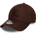 cepice-zaoblena-hneda-nastavitelny-9forty-league-essential-new-york-yankees-mlb-new-era