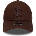 cepice-zaoblena-hneda-nastavitelny-9forty-league-essential-new-york-yankees-mlb-new-era