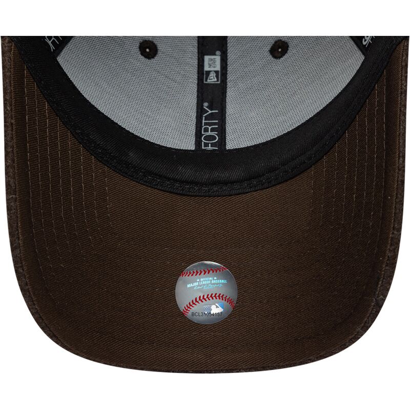 cepice-zaoblena-hneda-snapback-9forty-winter-new-york-yankees-mlb-new-era cepice-zaoblena-hneda-snapback-9forty-winter-new-york-yankees-mlb-new-era