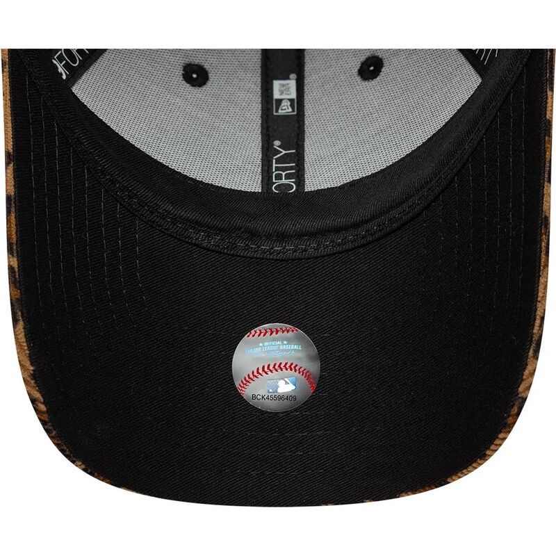 cepice-zaoblena-leopardi-nastavitelny-9forty-leopard-cord-new-york-yankees-mlb-new-era
