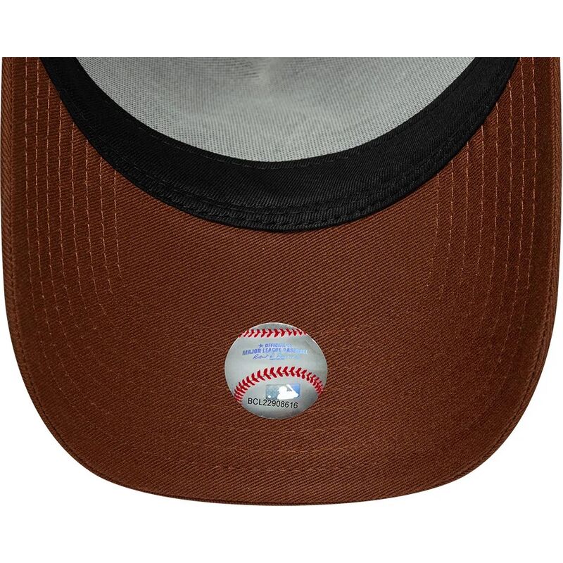 cepice-zaoblena-hneda-snapback-e-frame-outline-new-york-yankees-mlb-new-era