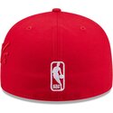 cepice-rovna-cervena-prilehava-59fifty-side-script-chicago-bulls-nba-new-era