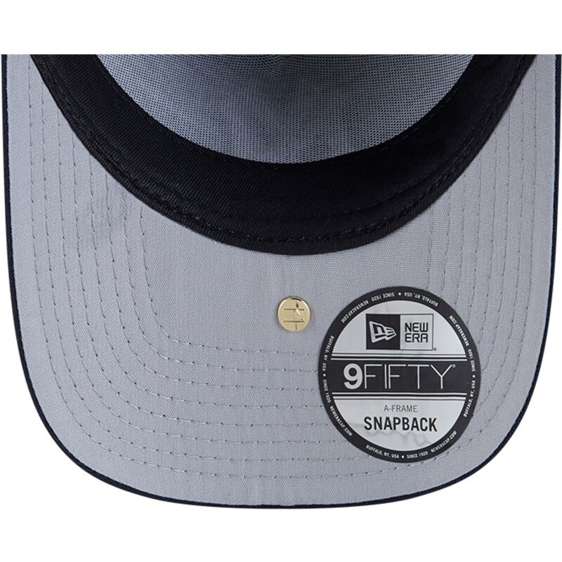 cepice-zaoblena-namornicka-modra-snapback-9fifty-a-frame-precurved-visor-pin-new-york-yankees-mlb-new-era cepice-zaoblena-namornicka-modra-snapback-9fifty-a-frame-precurved-visor-pin-new-york-yankees-mlb-new-era