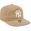 cepice-zaoblena-bezova-snapback-19twenty-precurved-new-york-yankees-mlb-new-era