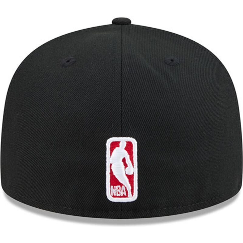 cepice-rovna-cerna-prilehava-59fifty-rhinestone-badge-chicago-bulls-nba-new-era