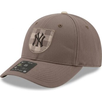 Čepice zaoblená hnědá snapback Dri-Fit Rise Structured New York Yankees MLB Nike