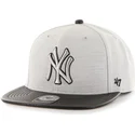 cepice-rovna-seda-snapback-lateral-new-york-yankees-mlb-47-brand