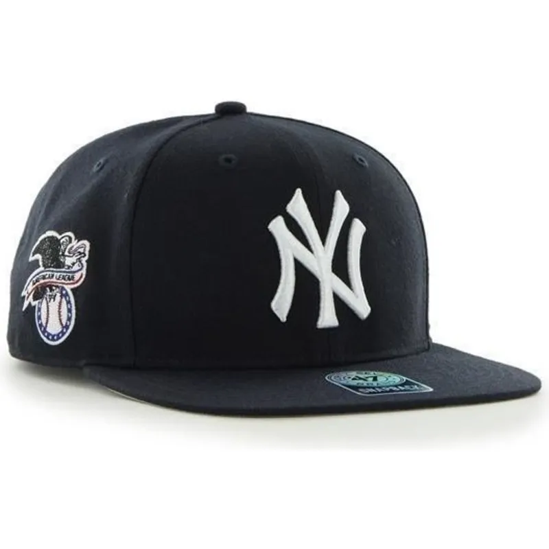 marineblaue-flache-snapback-kappe-unifarben-mit-seitlichem-logo-mlb-new-york-yankees-von-47-brand