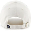 cremefarbene-kappe-mit-gebogenem-schirm-und-grossem-frontlogo-der-mlb-new-york-yankees-von-47-brand